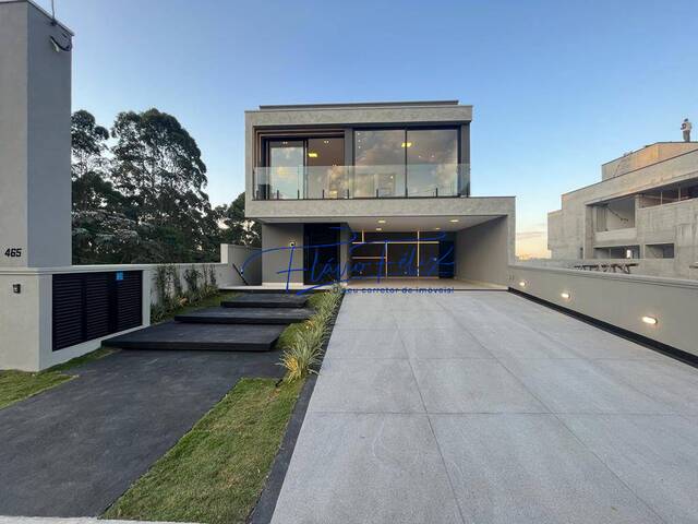 #865 - Casa em condomínio para Venda em Arujá - SP