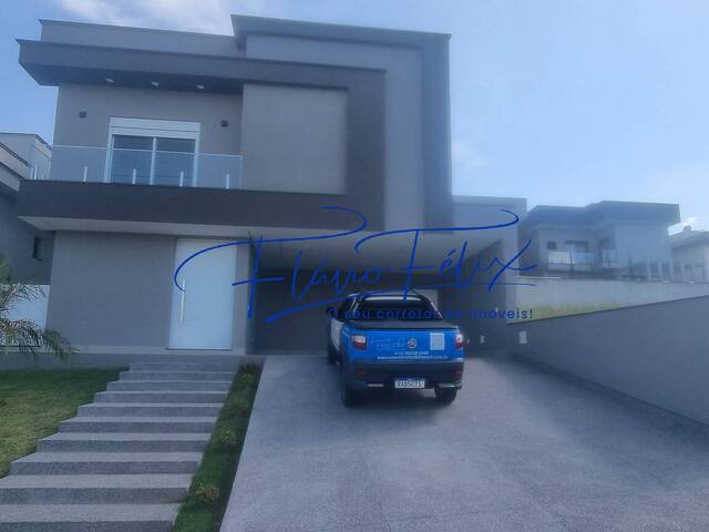 #903 - Casa em condomínio para Venda em Arujá - SP