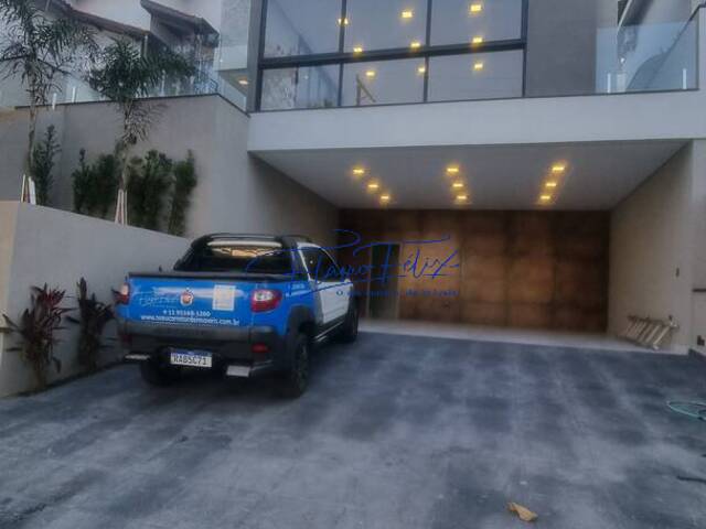 #919 - Casa para Venda em Arujá - SP