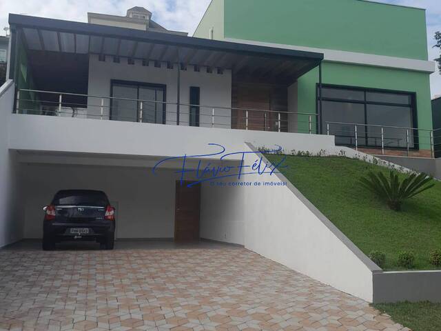 #943 - Casa em condomínio para Venda em Arujá - SP