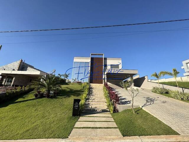 #981 - Casa em condomínio para Venda em Jacareí - SP