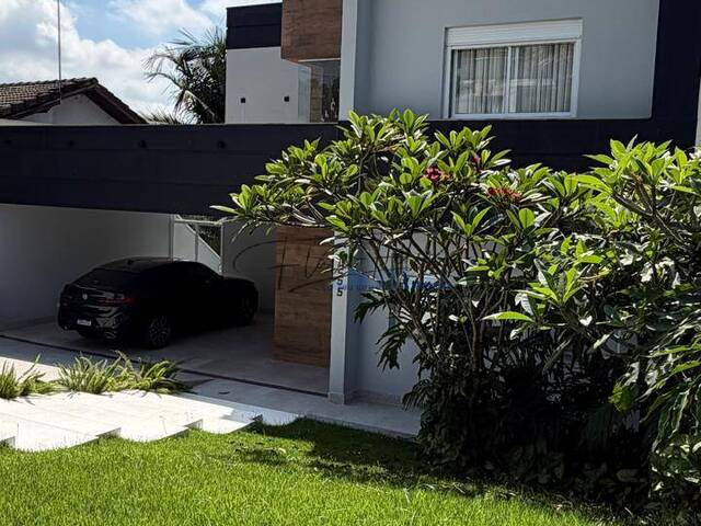 #1070 - Casa em condomínio para Venda em Arujá - SP - 1